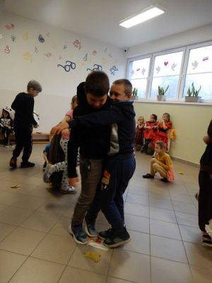 Grafika #62: Bal jesienny