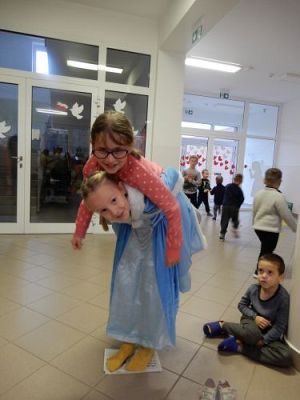 Grafika #65: Bal jesienny