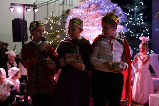 Grafika #50: Szkolne jasełka