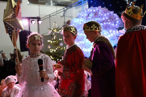 Grafika #51: Szkolne jasełka