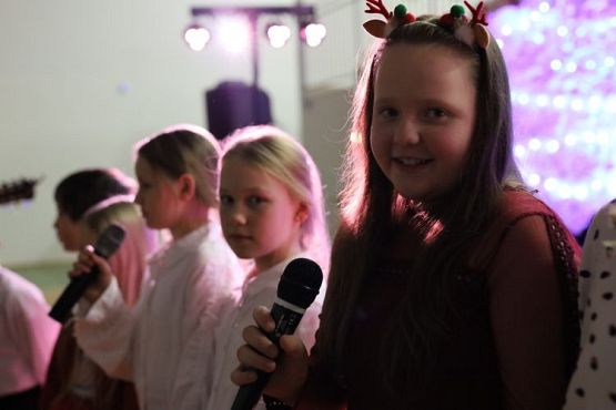 Grafika #80: Szkolne jasełka