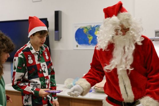 Grafika #3: Wizyta Mikołaja