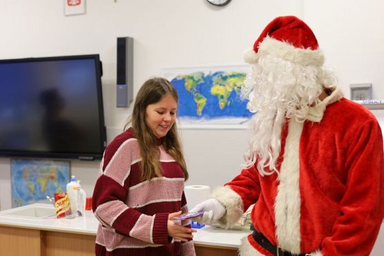 Grafika #4: Wizyta Mikołaja