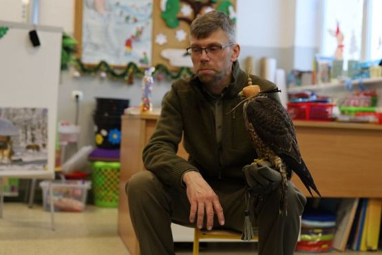 Grafika #5: Spotkanie z sokolnikiem