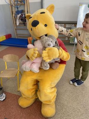 Grafika #2: Dzień z Kubusiem Puchatkiem