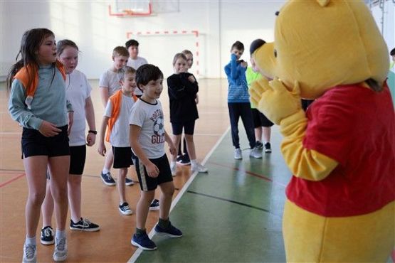 Grafika #16: Dzień z Kubusiem Puchatkiem