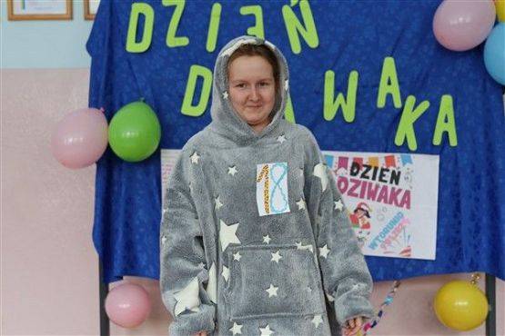 Grafika #16: Dzień Dziwaka