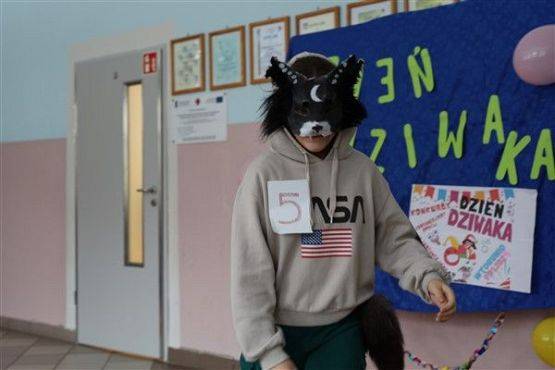 Grafika #22: Dzień Dziwaka