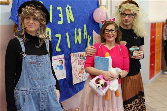 Grafika #54: Dzień Dziwaka