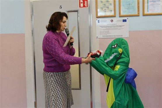 Grafika #61: Dzień Dziwaka