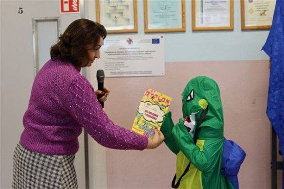 Grafika #62: Dzień Dziwaka