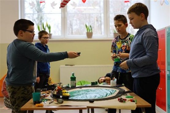 Grafika #20: Ferie w szkole - Mistrzowie Lego