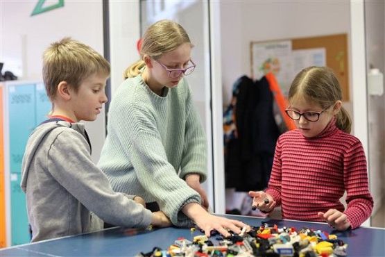 Grafika #21: Ferie w szkole - Mistrzowie Lego