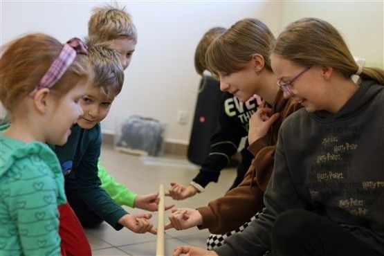 Grafika #4: Ferie w szkole - Twoja twarz brzmi