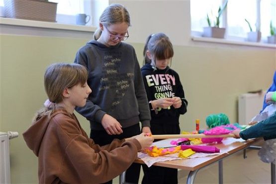 Grafika #7: Ferie w szkole - Twoja twarz brzmi