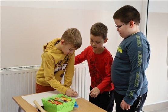 Grafika #11: Ferie w szkole - Twoja twarz brzmi