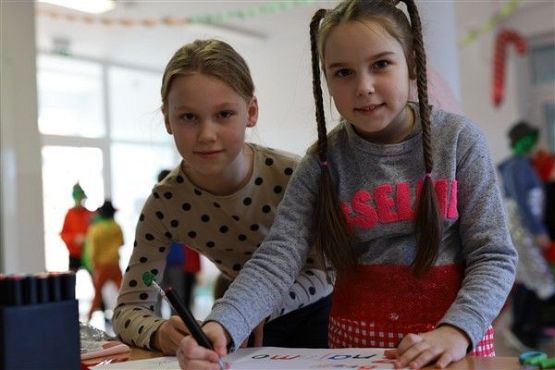 Grafika #16: Ferie w szkole - Twoja twarz brzmi