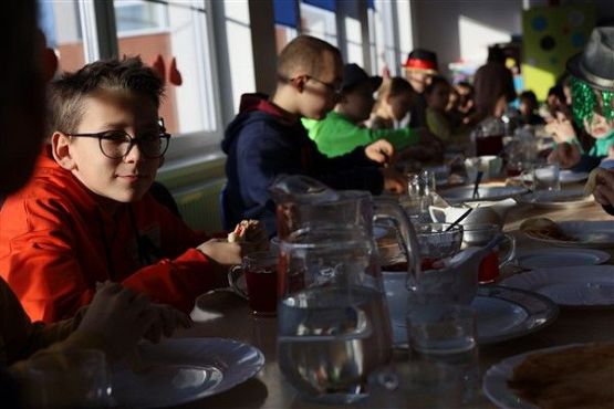 Grafika #28: Ferie w szkole - Twoja twarz brzmi