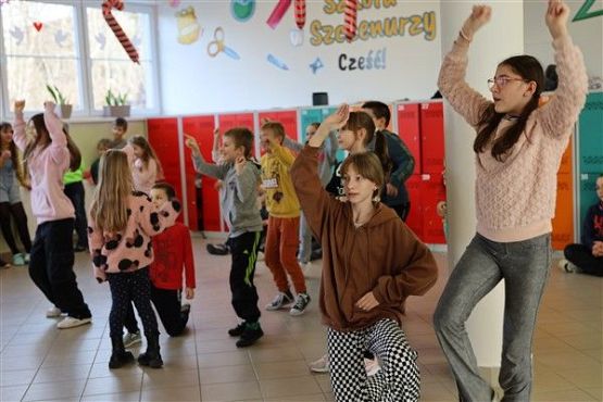 Grafika #38: Ferie w szkole - Twoja twarz brzmi