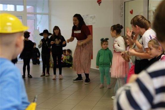 Grafika #14: Bal karnawałowy