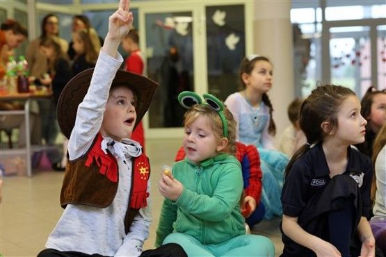 Grafika #25: Bal karnawałowy