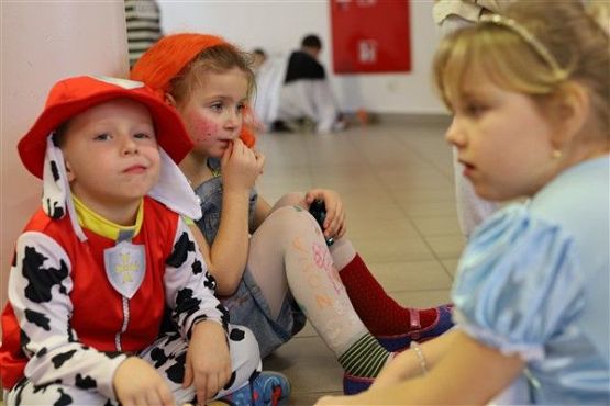 Grafika #54: Bal karnawałowy