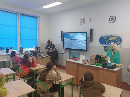 Grafika #3: Zimowe Ptakoliczenie 2024