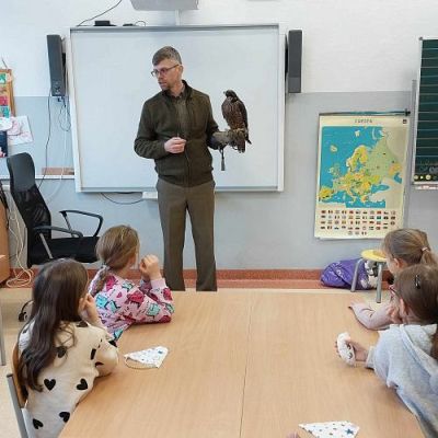 Grafika #0: Spotkanie z sokołem-Polą