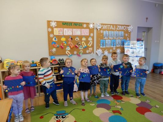 Grafika #4: ,,W Układzie Słonecznym wirują planety"