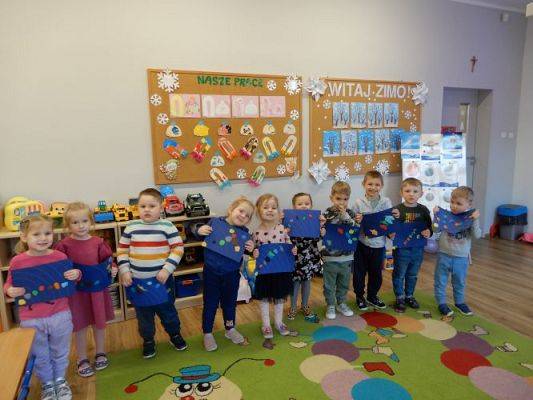 Grafika #5: ,,W Układzie Słonecznym wirują planety"