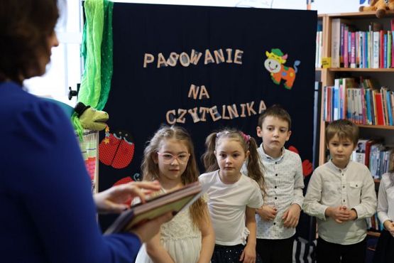 Grafika #13: Pasowanie na czytelnika