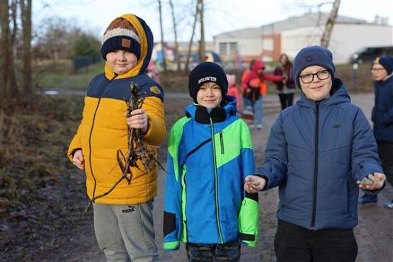 Grafika #5: Ferie w szkole - bezludna wyspa