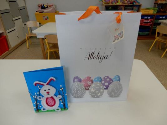 Grafika #3: Mali - dużym Wielkanoc 2024