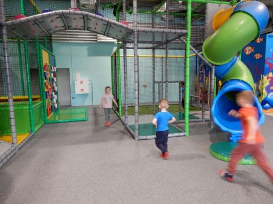 Grafika #18: Wycieczka do parku trampolin