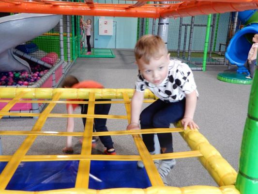 Grafika #40: Wycieczka do parku trampolin