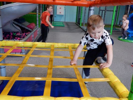 Grafika #41: Wycieczka do parku trampolin