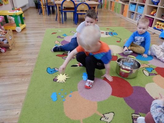 Grafika #24: ,,W marcu jak w garncu"