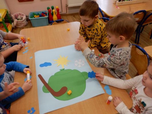 Grafika #43: ,,W marcu jak w garncu"