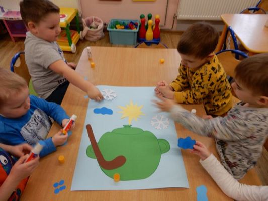 Grafika #45: ,,W marcu jak w garncu"