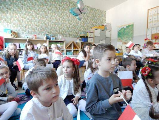 Grafika #2: Święta Majowe