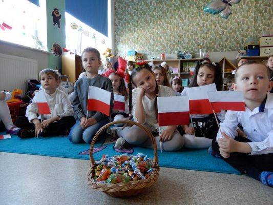 Grafika #3: Święta Majowe