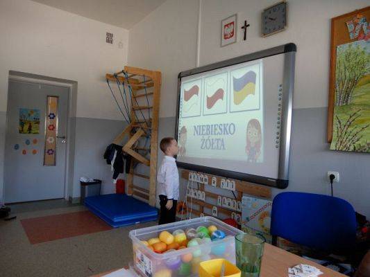 Grafika #7: Święta Majowe